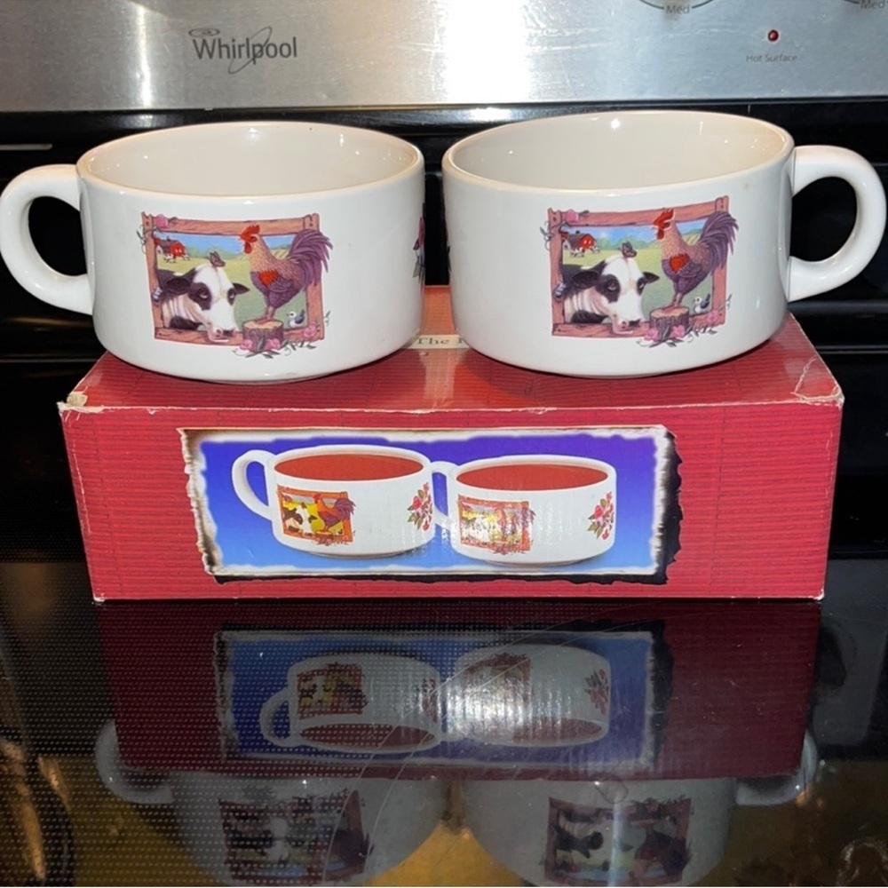 Farmhouse Vintage Animal Mugs - White and Red